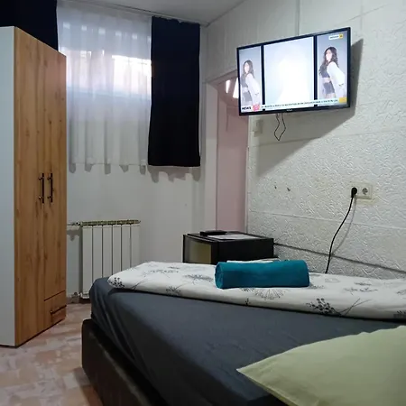 Em Korzo 公寓 图兹拉